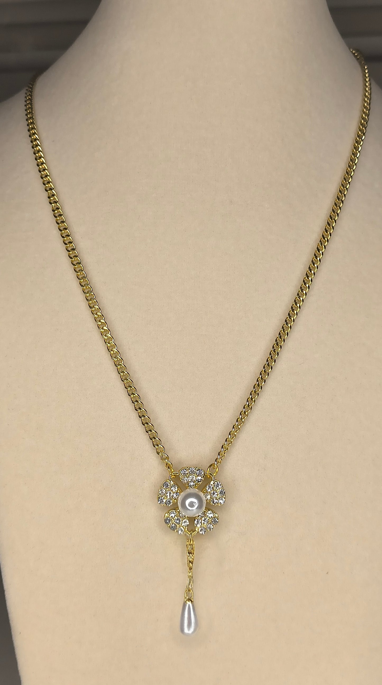 Coco flower Necklace